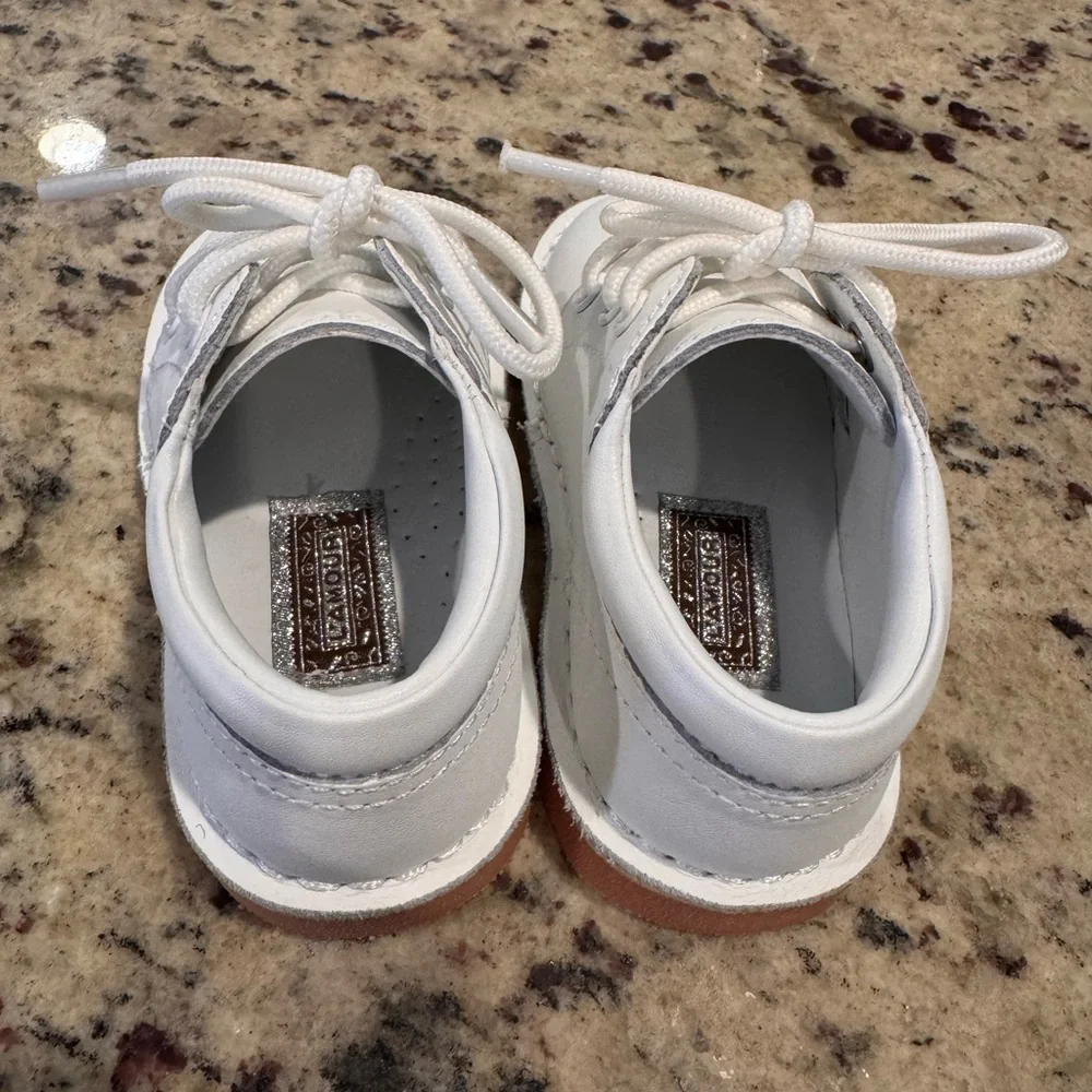 L’AMOUR Classic White Leather Lace-Up Dress Shoes for Boys - Size 6